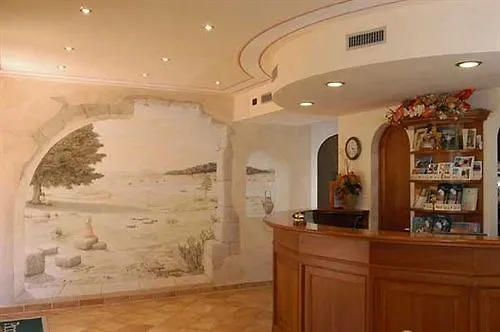 拉瓦雷皮克洛酒店 酒店 3*