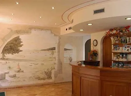 Piccolo La Valle فندق 3*